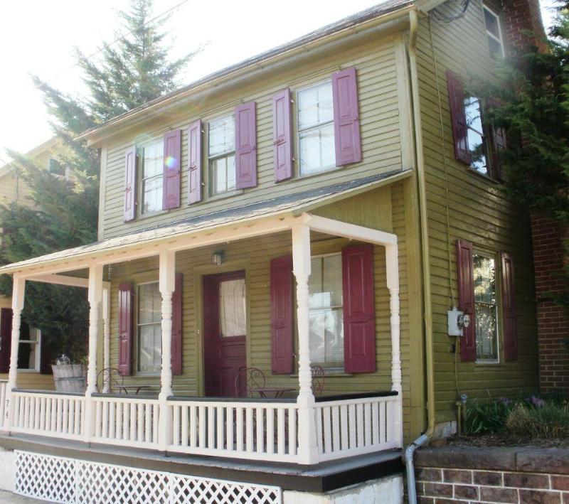 Amethyst Inn Adamstown Екстериор снимка