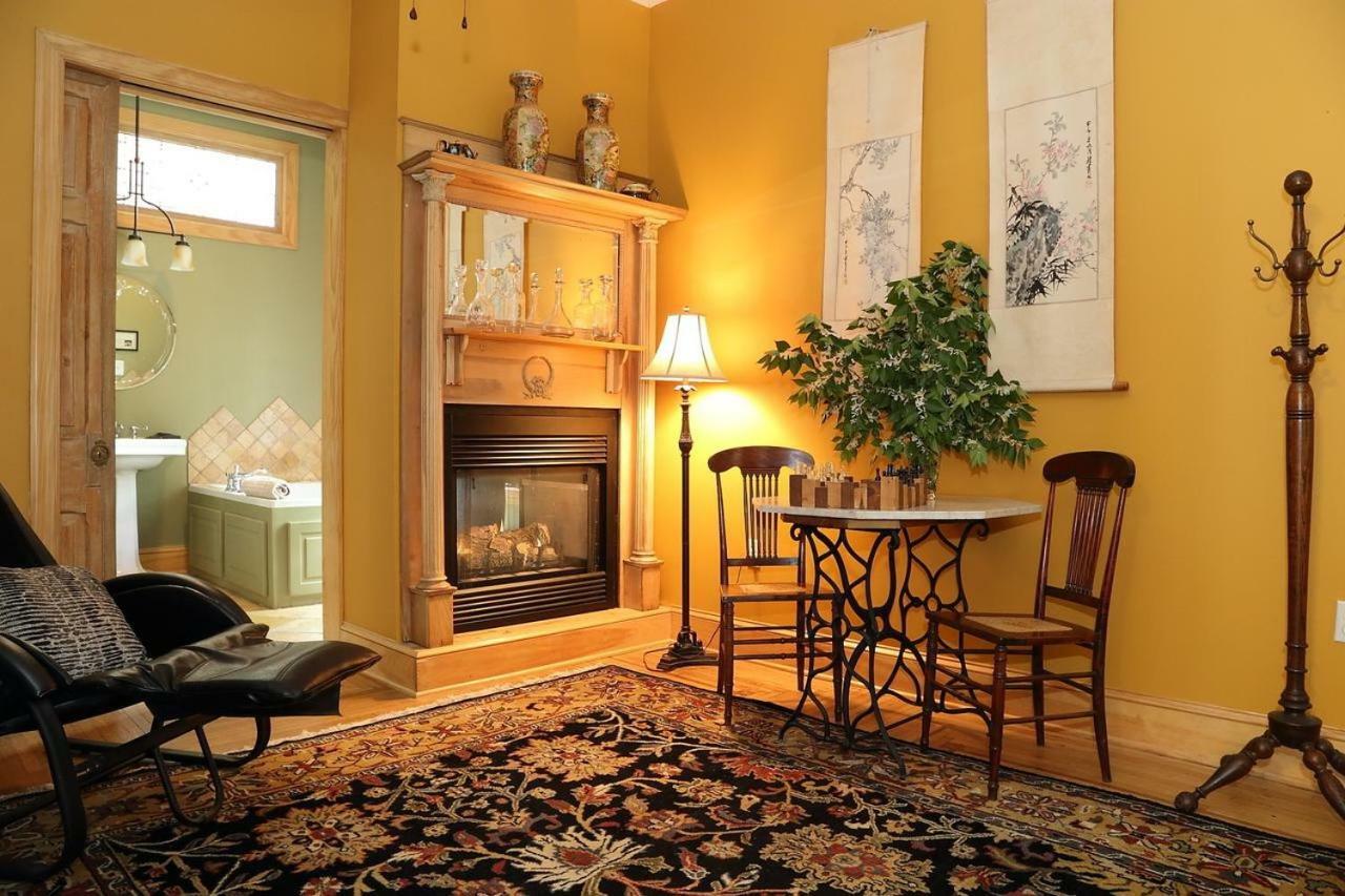 Amethyst Inn Adamstown Екстериор снимка